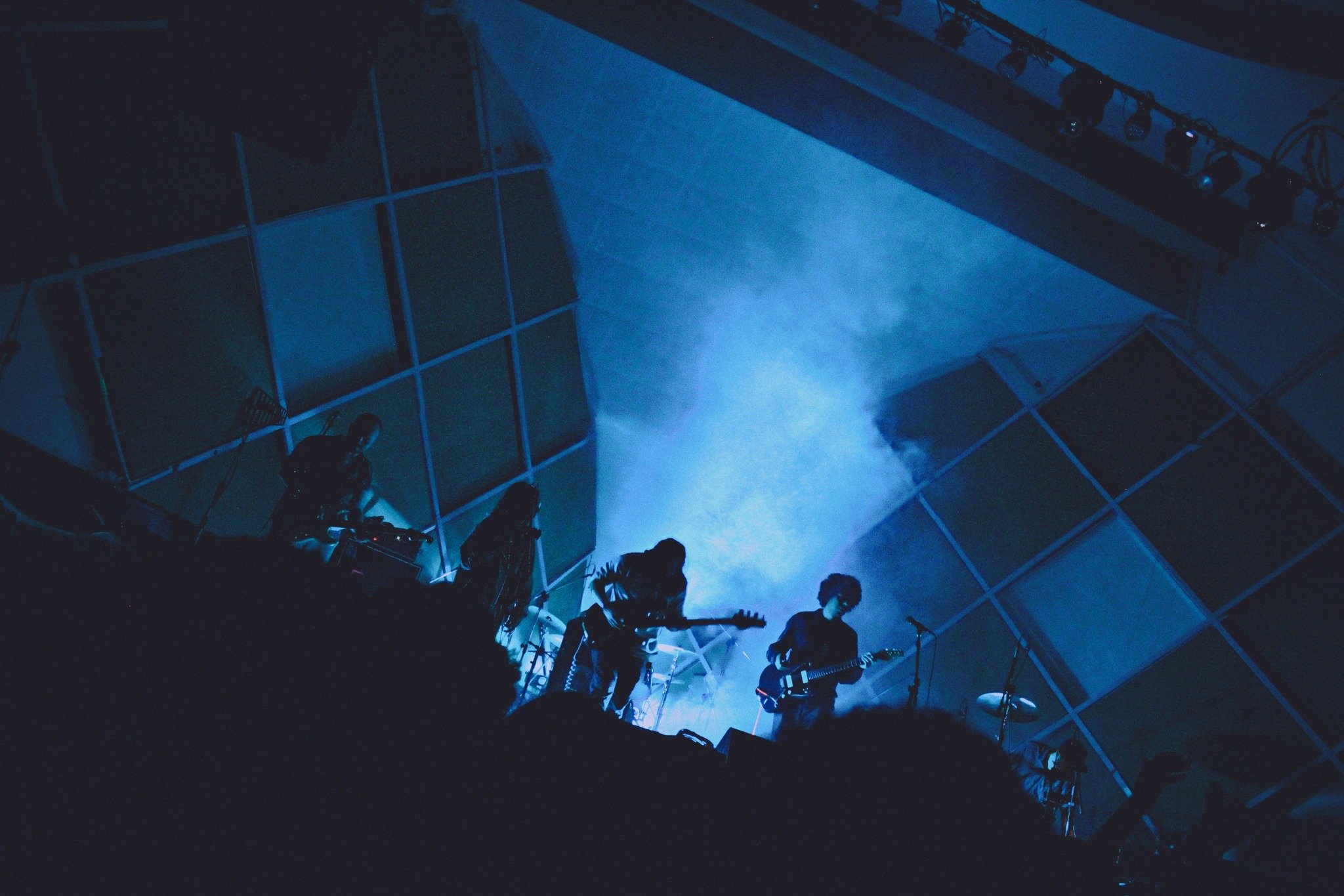 Adorável Clichê abrindo para DIIV no Cine Joia, em São Paulo. Crédito: Yannick Sasaki